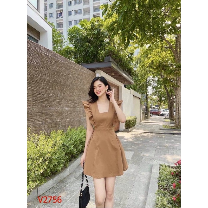 [Mã SKAMA06 giảm 8% tối đa 50K đơn 250K] VNU324 - VÁY NÂU XOÈ CỔ VUÔNG TAY CÁNH TIÊN | BigBuy360 - bigbuy360.vn