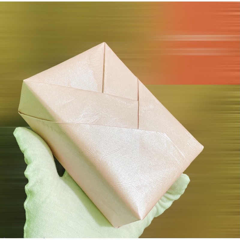 Giấy gói quà đẹp vân in nổi sang trọng, chất lượng cao - Phụ kiện Halu