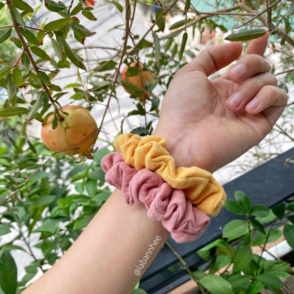 Dây cột tóc scrunchies, dây buộc tóc vải, handmade by LÀ BẠN NHÉ, size mini