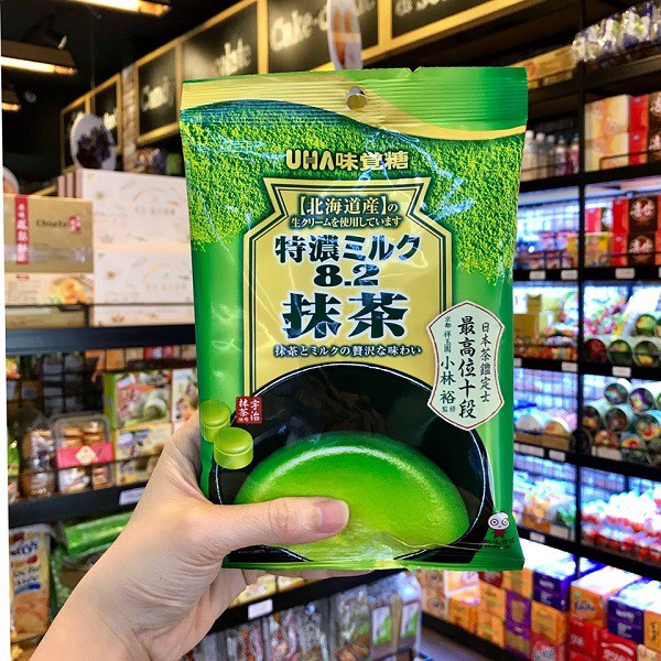 Kẹo trà xanh matcha UHA 8.2 Nhật Bản - 4902750898974 date 2024