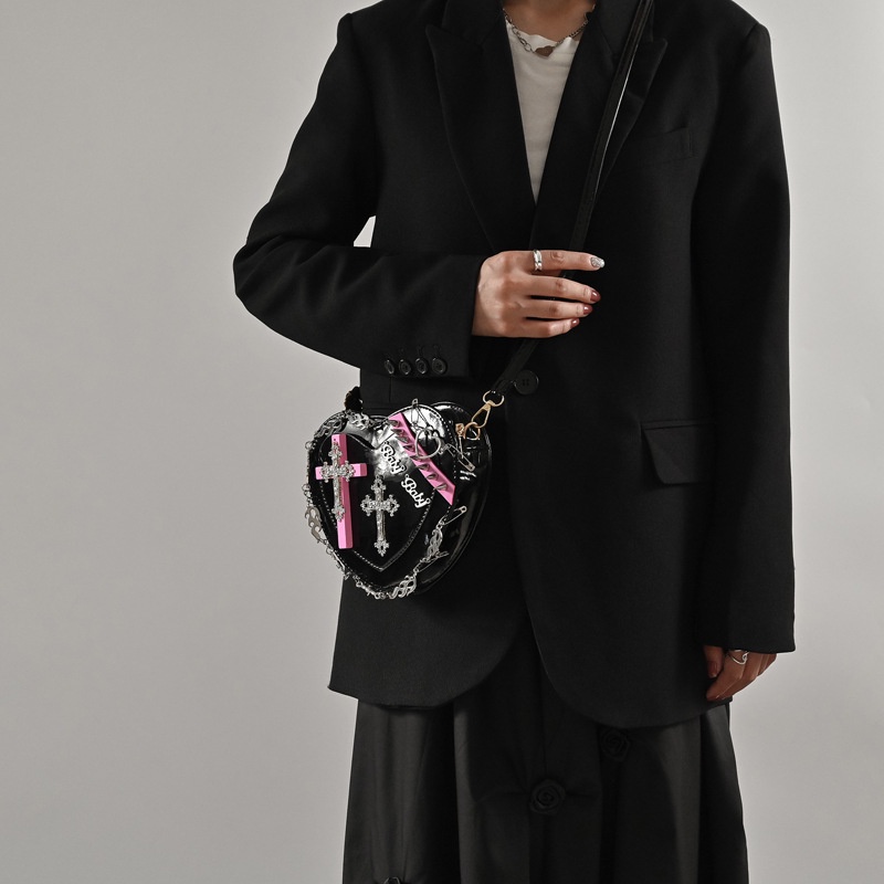 Túi Đeo Chéo Bằng Da Bóng Hình Trái Tim Độc Đáo Thời Trang 2022