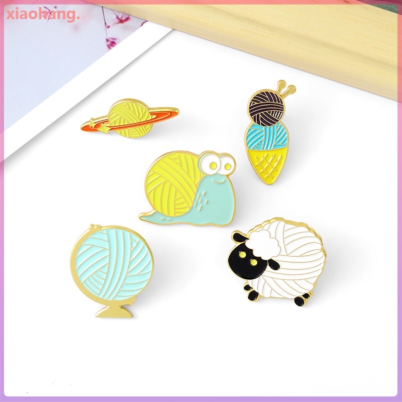 Huy hiệu cài áo thích hợp làm quà tặng chủ đề tình bạn hình con cừu ốc sên hành tinh