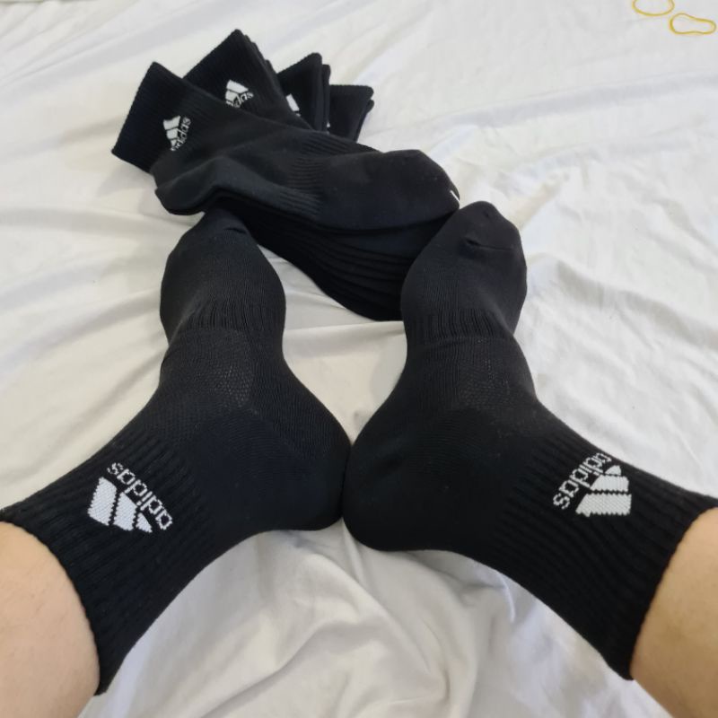 Combo 5 đôi tất thể thao Adidas màu đen (tặng kèm 1 đôi)
