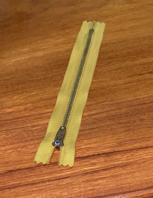 2 Dây kéo quần jean răng đồng HKK 18cm đầu khóa tự động.