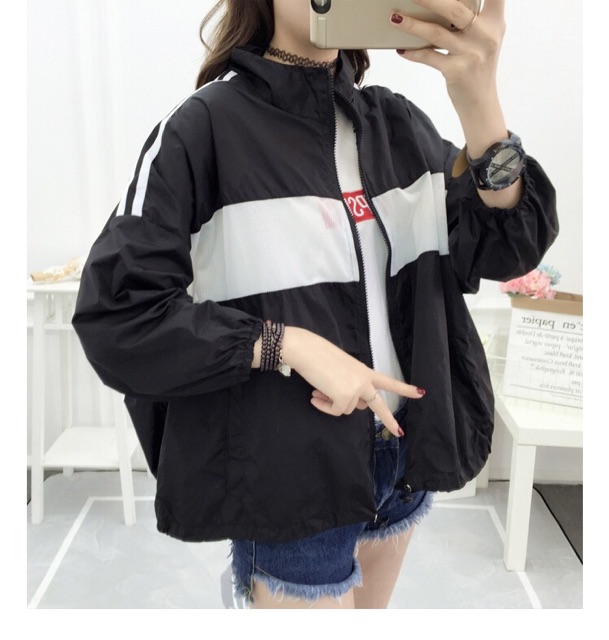 Áo khoác gió nữ form rộng