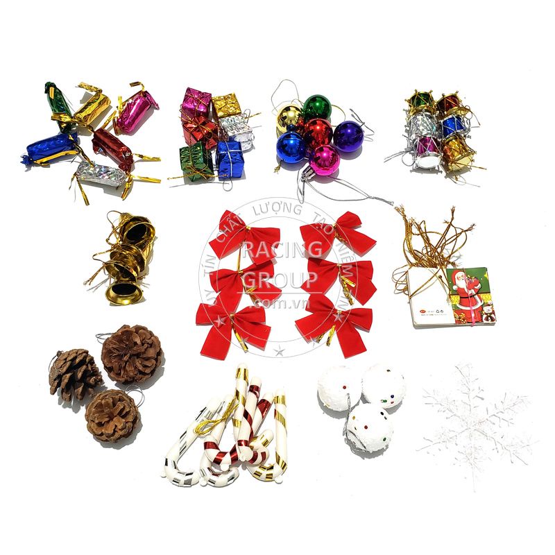 Bộ phụ kiện trang trí cây thông noel, giáng sinh có quả châu noel, thiệp giáng sinh và nhiều đồ trang trí khác 128 món