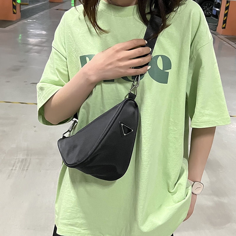 Túi Đeo Chéo Hình Tam Giác Cỡ Nhỏ 2022 Thời Trang Cho Nữ