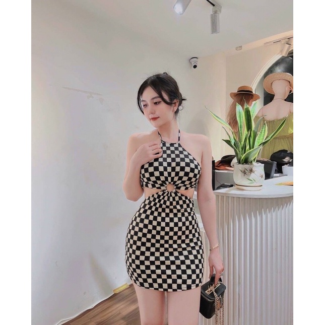 Váy yếm body caro - Đầm ôm dạng yếm hở eo