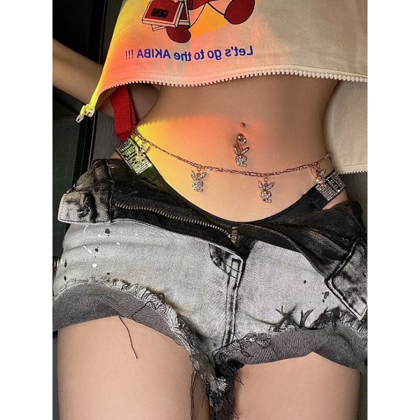 Khuyên rốn thỏ playboy