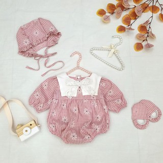 [HÀNG THIẾT KẾ] - Set Body Caro Hồng Hoa Kèm Mũ Và Tất Cho Bé