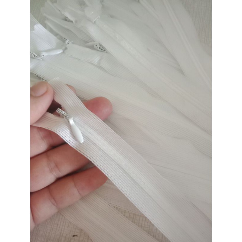 Dây kéo giọt nước 25 cm. Nhiều màu.