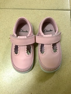 Giày Clark bé gái size 21