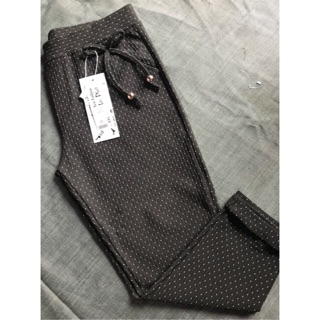 Quần lỡ 9 tấc cotton chấm bi