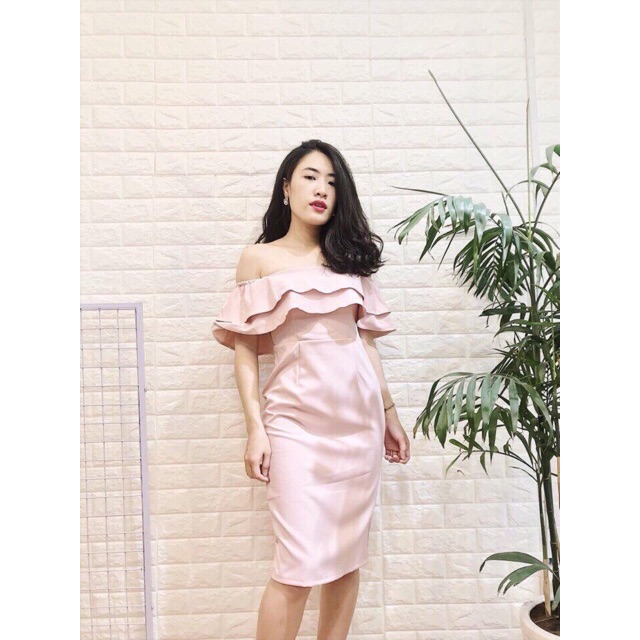 Đầm bệt vai màu hồng ruốc