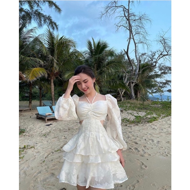 đầm trắng hoa nổi rút ngực dây yếm khoét eo