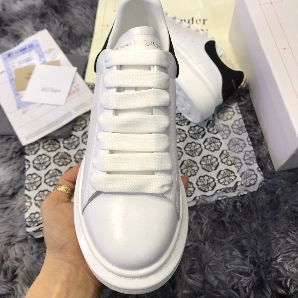 Giầy MCQUEEN trắng gót đen 11 sêu cấp ( full box + free ship )
