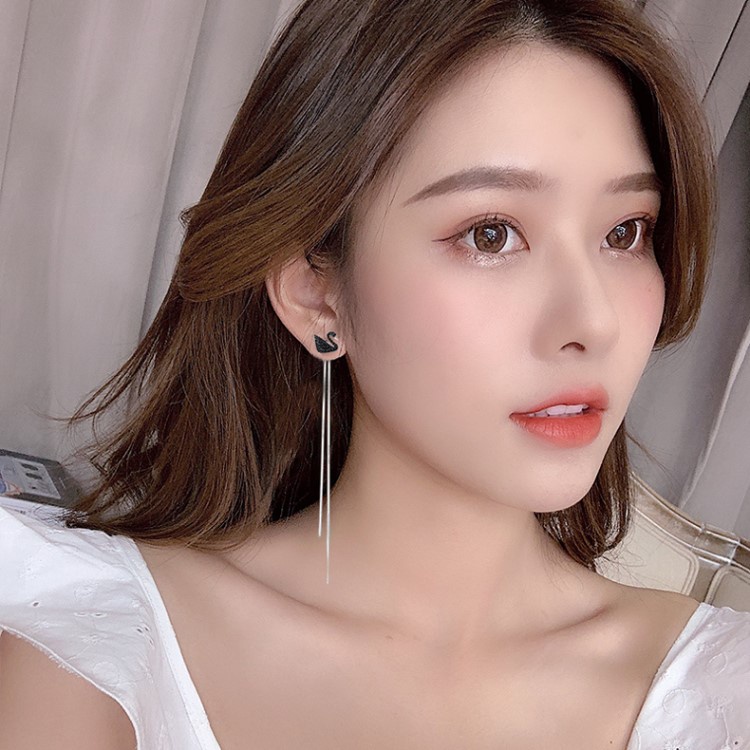 Đôi Khuyên Tai HìNh Thiên Nga PhốI Tua Rua DàI ThờI Trang Cho Nữ