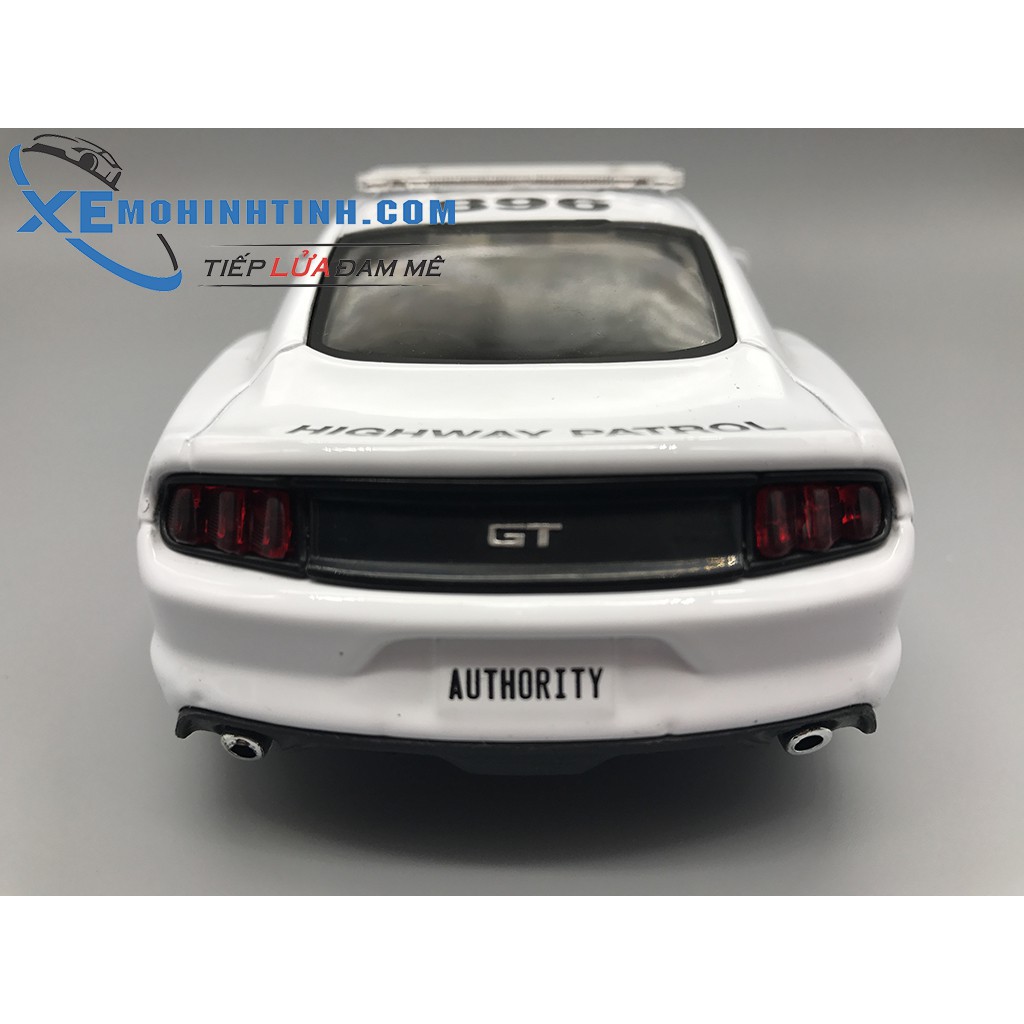 Xe Mô Hình Ford Mustang Gt Police 2015 1:24 Maisto (Trắng)