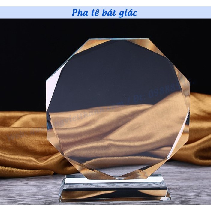 Biểu trưng pha lê bát giác phi 15