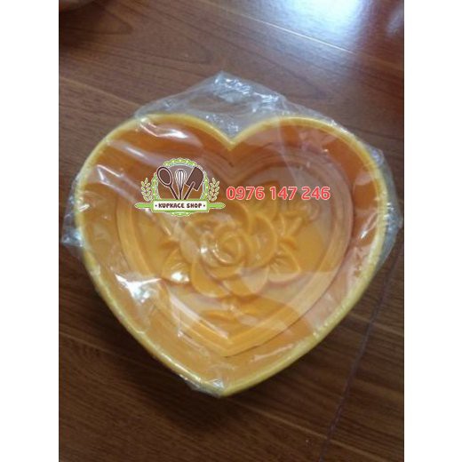 Khuôn nhận xôi tim
