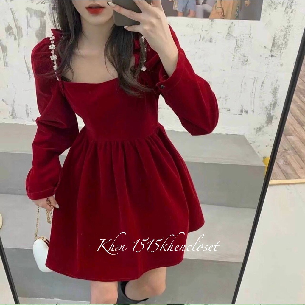 Đầm nhung đỏ xoè viền hoa vai tay dài