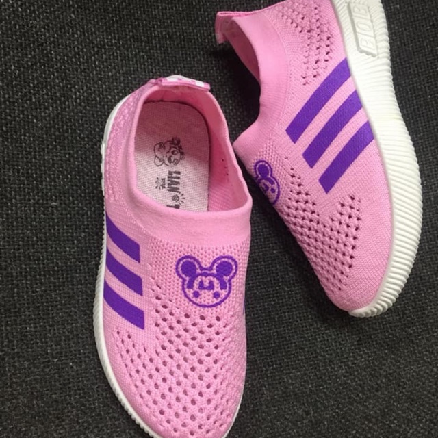 Giày thể thao thanh lý cho bé