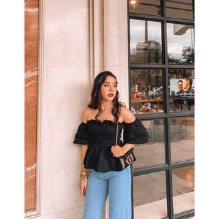 CROP TOP TRỄ VAI TAY LOE ĐEN FREESIZE DƯỚI 60KG