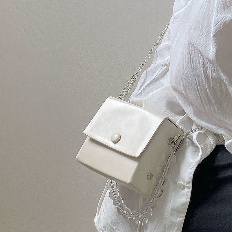 Túi Xách Đeo Chéo Đính Ngọc Trai Hình Vuông GYLXB253