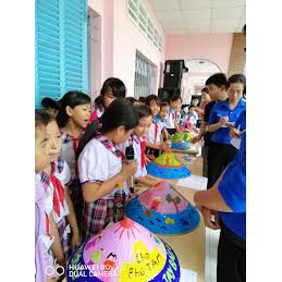Cung cấp nón lá cho hội thi vẽ tranh
