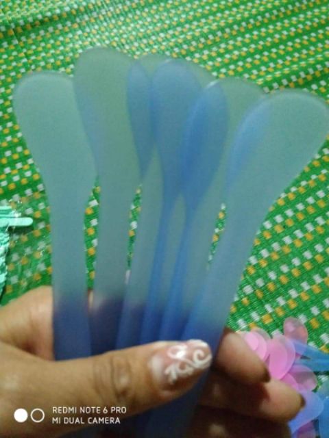 Combo 50 que trộn mặt nạ, trộn kem body, trộn tắm trắng (loại tốt) | BigBuy360 - bigbuy360.vn