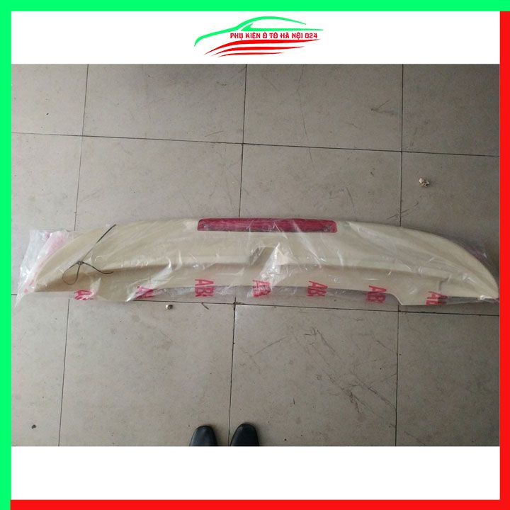 Đuôi gió sau xe liền cốp Innova 2009-2022 hàng mộc chưa sơn