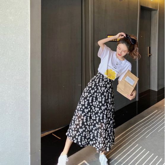 [Mã FAGREEN55 giảm 10% tối đa 30K đơn 99K] [Sẵn] Chân váy hoa cúc nhí dài, áo phông hoa cúc mẫu mới 2020 | BigBuy360 - bigbuy360.vn