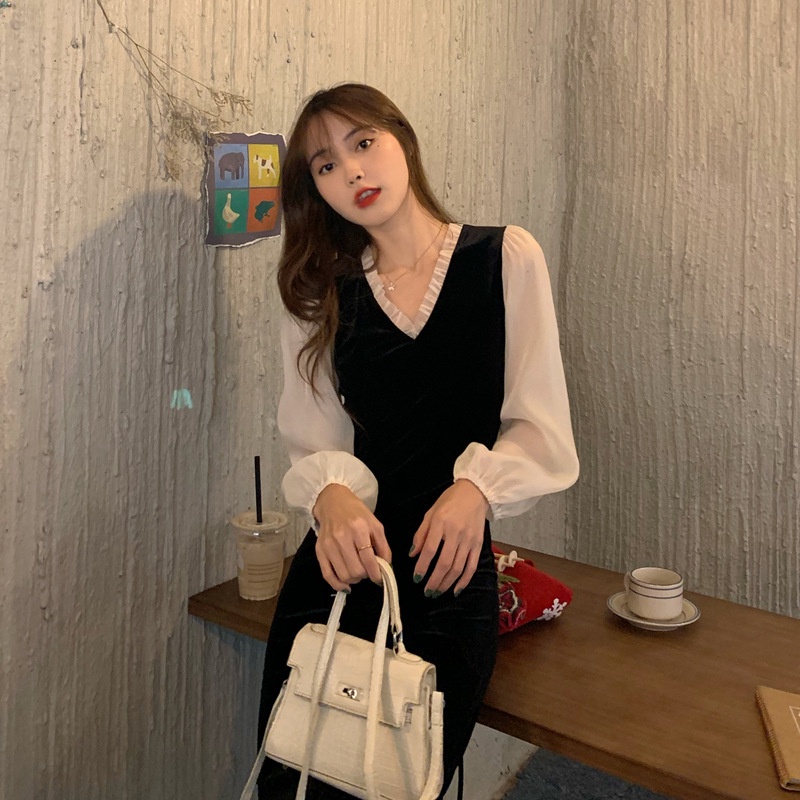 Váy Đầm Nhung Cổ V Viền Trắng Dáng Suông Dài Xinh Xắn