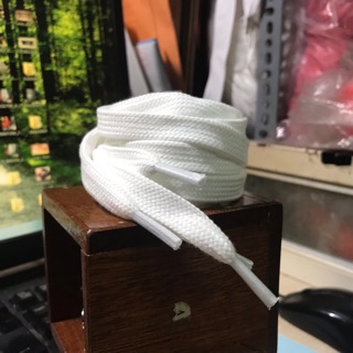 Dây giày bản to