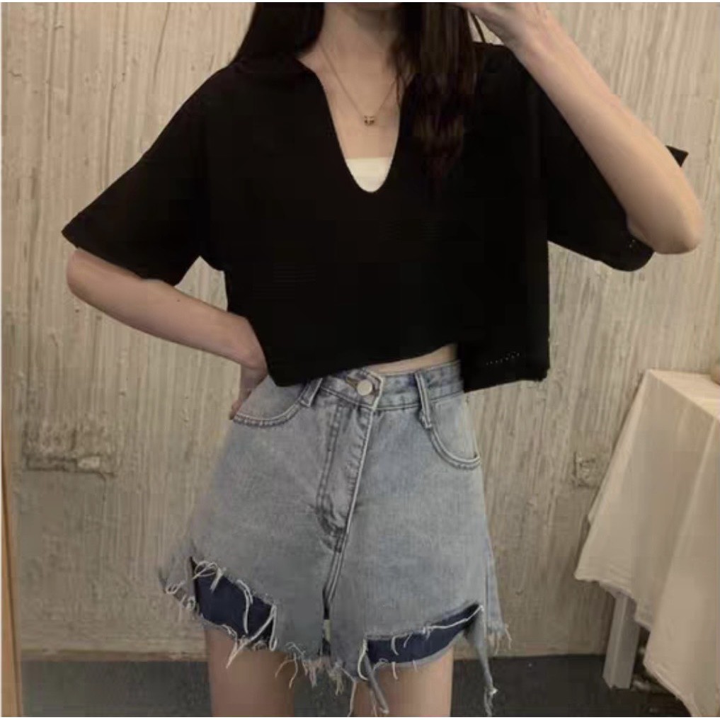 Áo croptop len cộc tay cổ đức