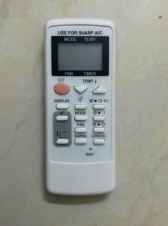 Điều khiển điều hoà Sharp kèm pin