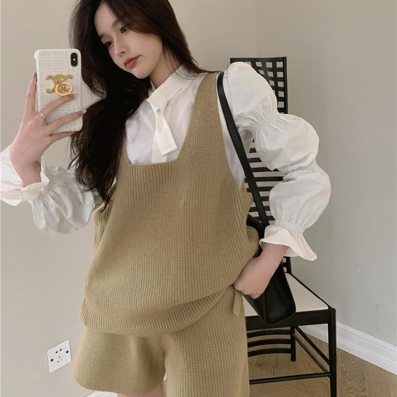 22aw!F &amp; X Bộ Áo Sơ Mi Tay Phồng Phong Cách Phương Tây + Áo Sweater Dệt Kim Không Tay Dễ Phối Đồ Thời Trang Mùa Thu Cho Nữ