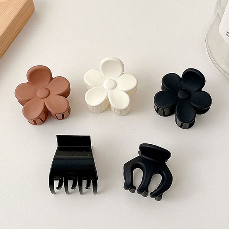 Kẹp Tóc Mini Hình Trái Tim Màu Nâu Bằng Acrylic Phong Cách Hàn Quốc