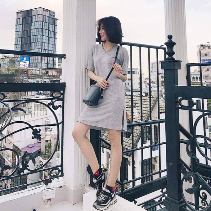 Đầm tay ngắn cổ tim - xẻ