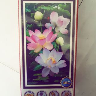 Tranh đính đá hoa sen tuyệt đẹp kt 100×60cm (hình thật )