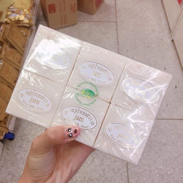 Soap gạo tắm trắng collagen thái lan