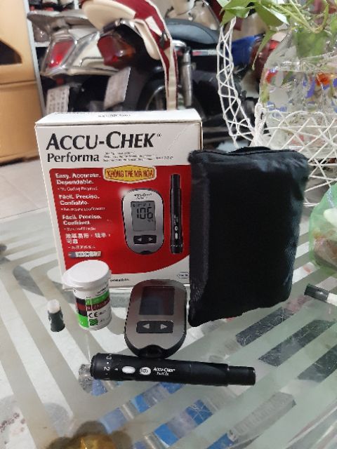 Thanh lý máy thử đường ACCU CHEK mới 99%