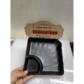 Đĩa Vuông có ngăn chấm 18cm