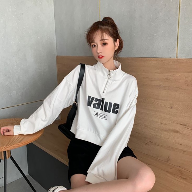 Áo thun sweater cổ lọ hoạ tiết chữ in thiết kế dáng rộng thoải mái