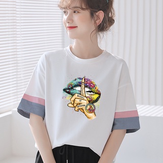Sticker Ủi Thêu Hình Đôi Môi Độc Đáo