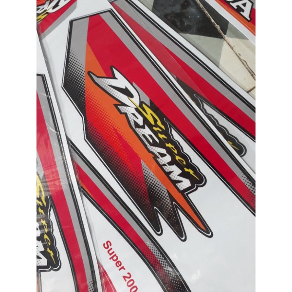 Tem Super Dream 2001