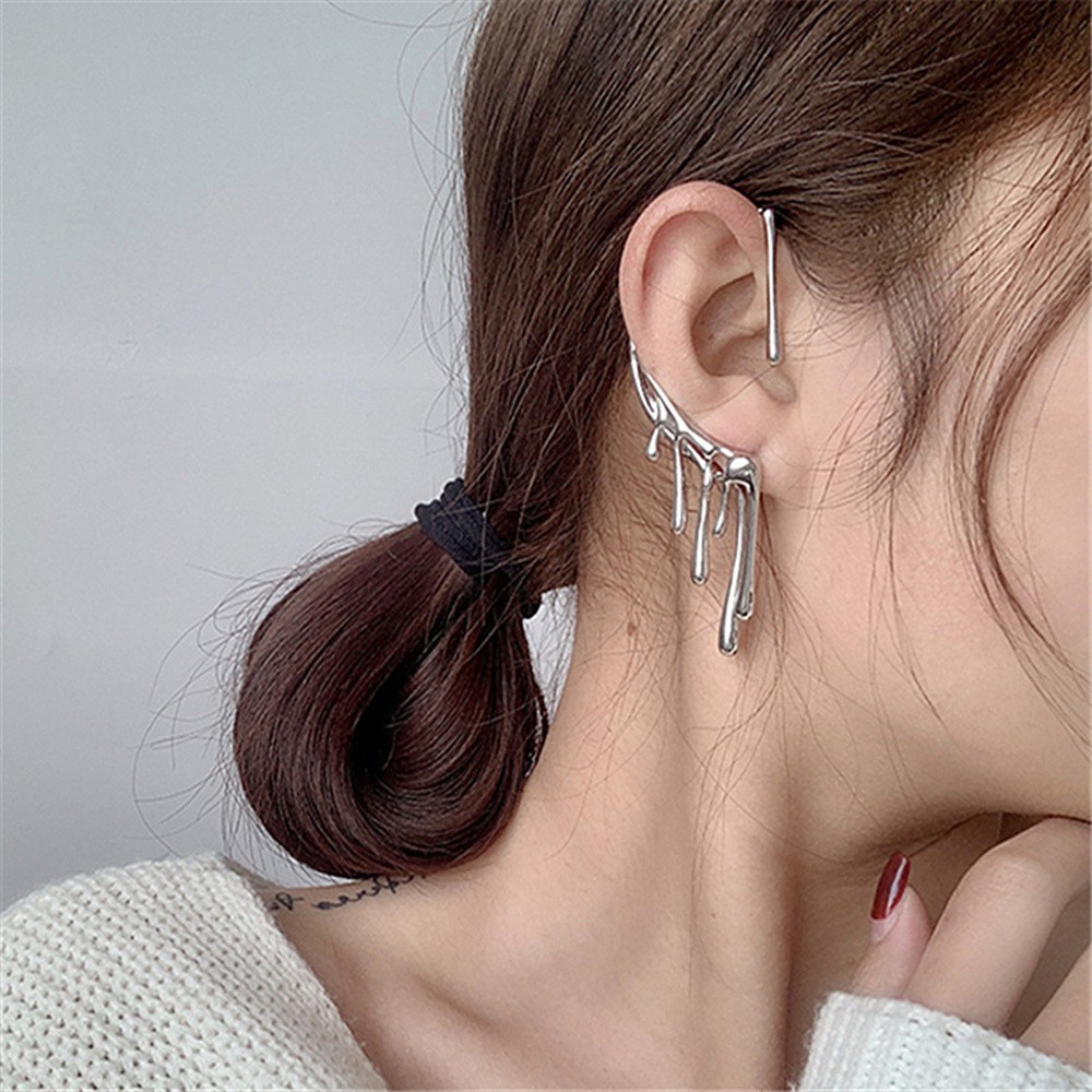 Khuyên Tai Dạng Kẹp Hình Giọt Nước Bằng Hợp Kim Phong Cách Punk Cổ Điển Thời Trang