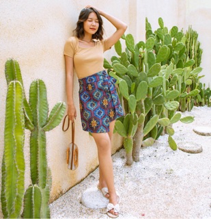 Chân váy thổ cẩm đắp chéo