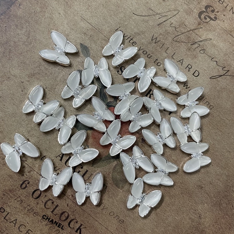Charm bướm đính móng tay Thiên Di Nail