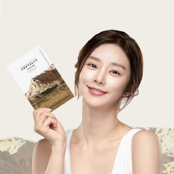 Mặt Nạ Giảm Mụn Chiết Xuất Rau Má - Skin1004 Madagascar Centella Watergel Sheet Ampoule Mask 25ml